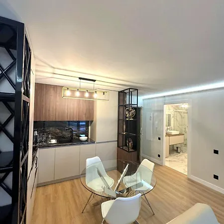 Stylish Flat 1br With Terrace, Park & Pool Appartement *