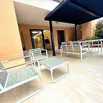 Stylish Flat 1br With Terrace, Park & Pool شقة *