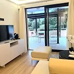 Stylish Flat 1br With Terrace, Park & Pool روكوبرُن كاب مارتي