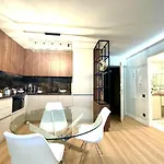 Stylish Flat 1br With Terrace, Park & Pool شقة روكوبرُن كاب مارتي