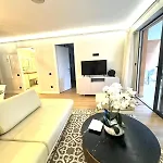 Stylish Flat 1br With Terrace, Park & Pool *