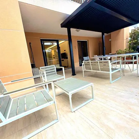 Stylish Flat 1br With Terrace, Park & Pool Apartment *