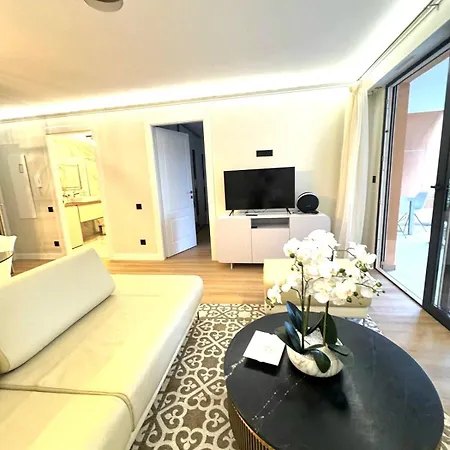 Stylish Flat 1br With Terrace, Park & Pool *